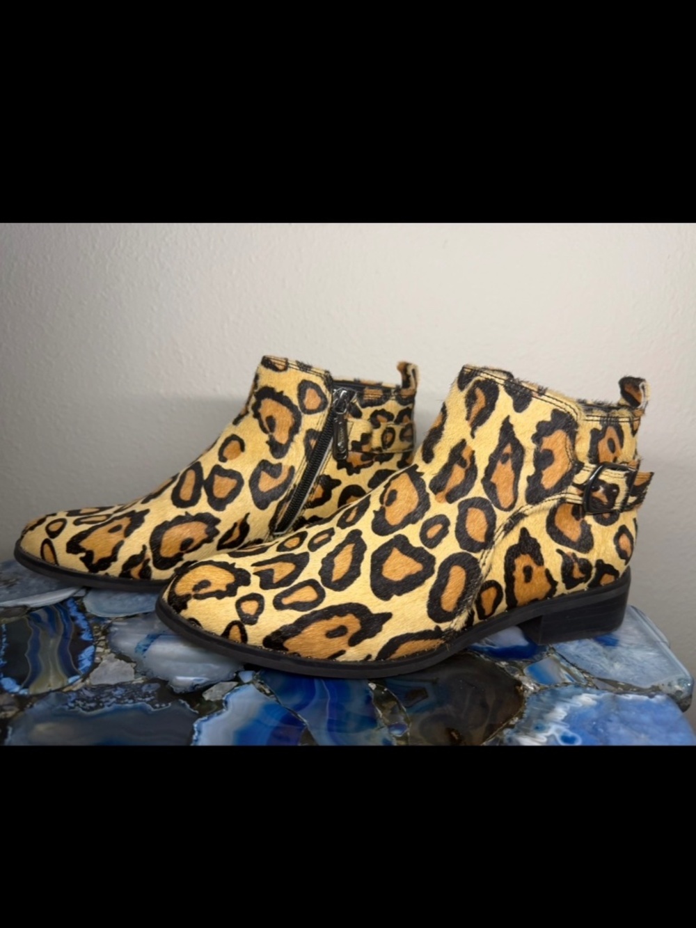 Blondo Leopard Print Waterproof Pony Hair Ankle Booties โ Womenโs Size 6